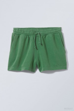 Weekday Essence Standard Sweatshorts Green | BUPX9704