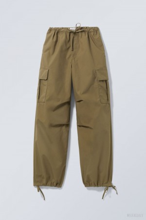 Weekday Parachute Loose Cargo Trousers Khaki | EQBQ9664