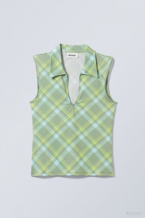 Weekday Phoebe Polo Top Green | AYMB9879