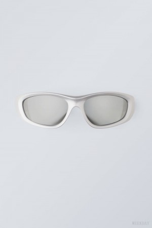 Weekday Trek Sunglasses Silver | BIMG5196