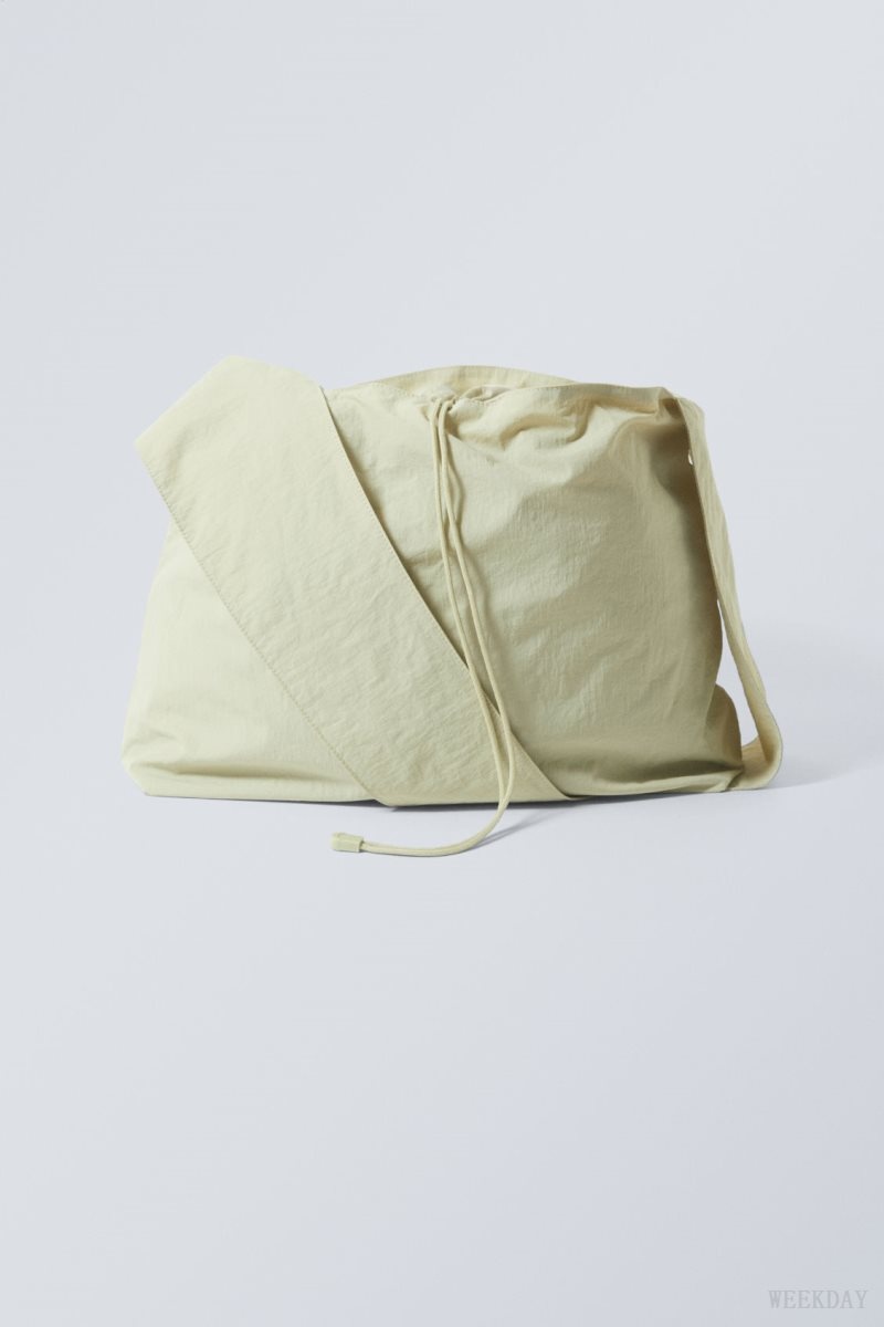 Weekday Bill Bag Light Green | MMUR1085