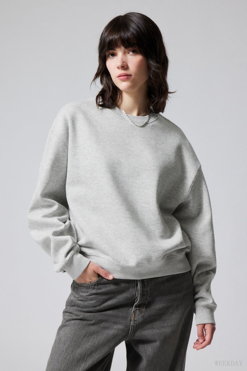 Weekday Essence Standard Sweatshirt Light Grey | OWLR5602