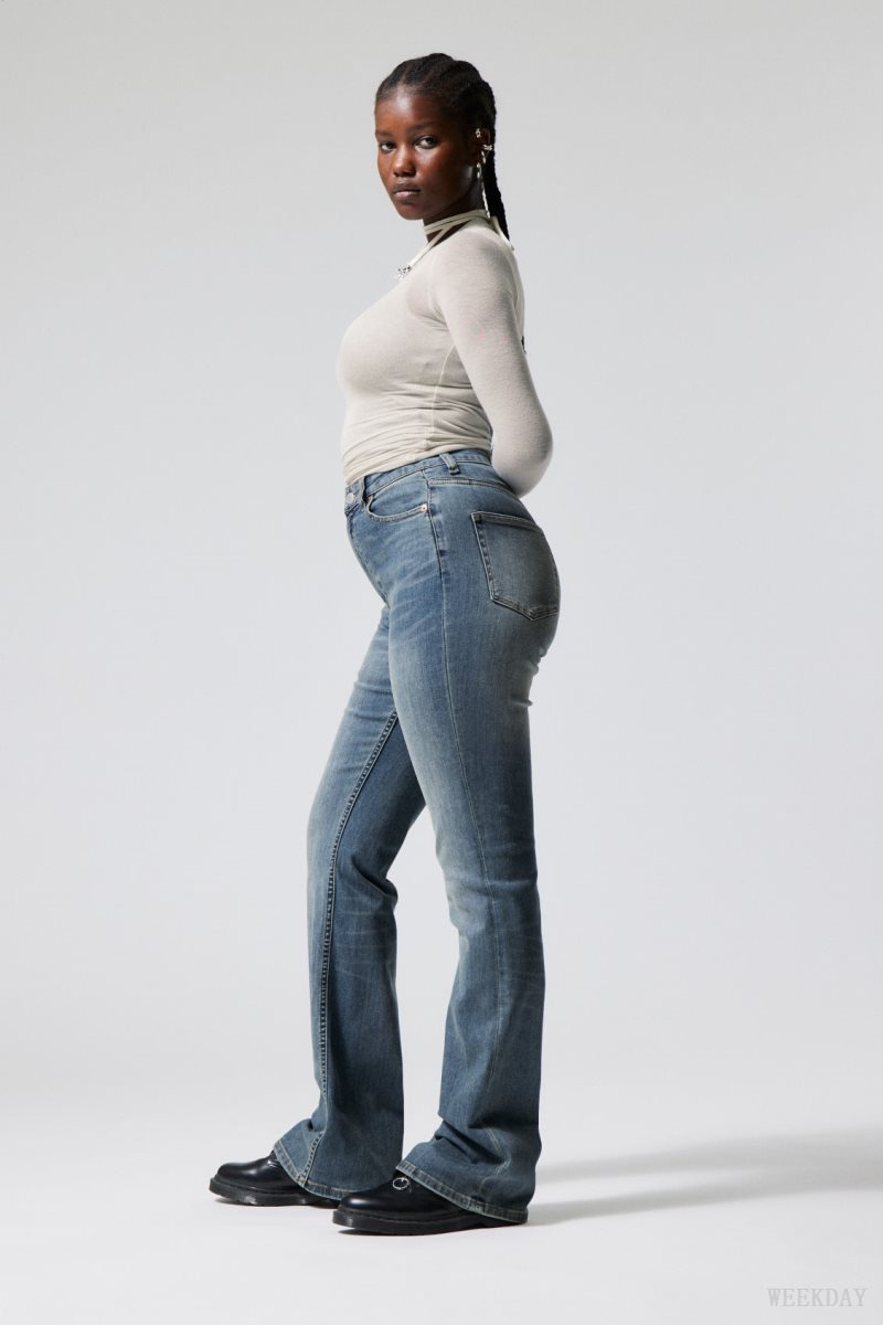 Weekday Glow Curve High Flared Jeans Blue | FTNX2760