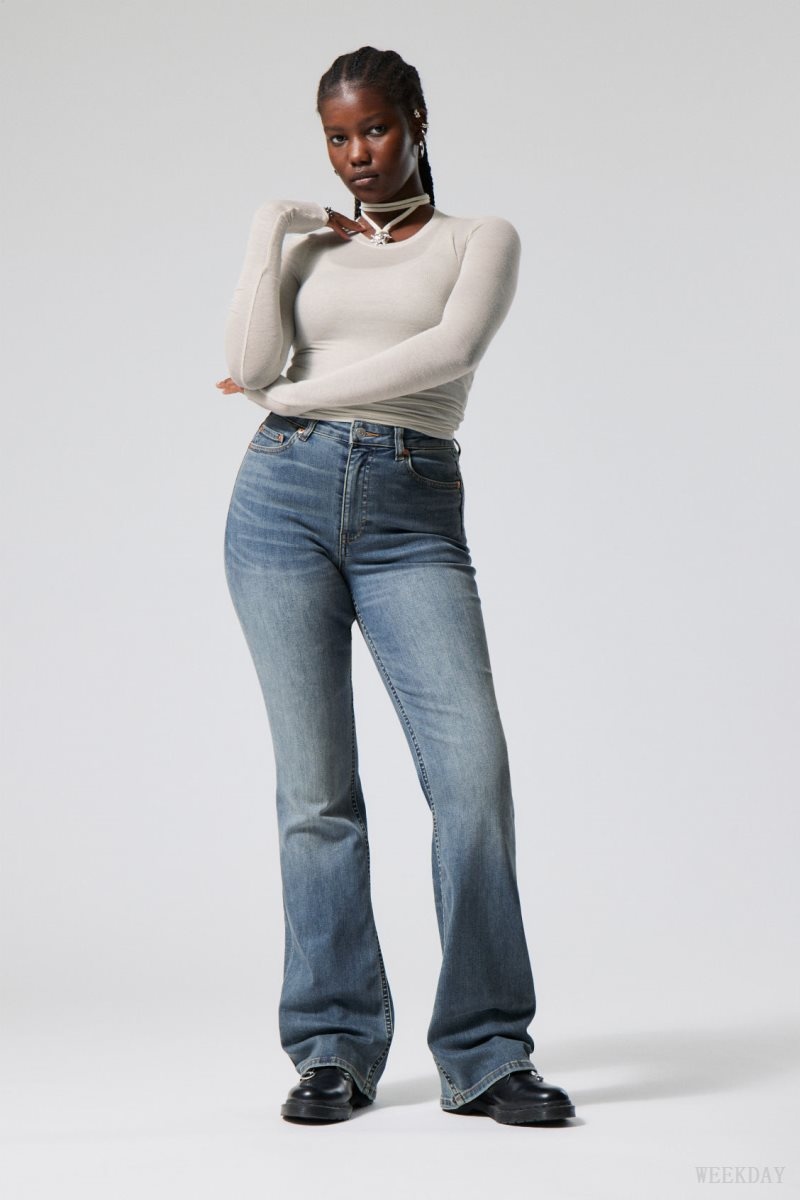 Weekday Glow Curve High Flared Jeans Blue | FTNX2760