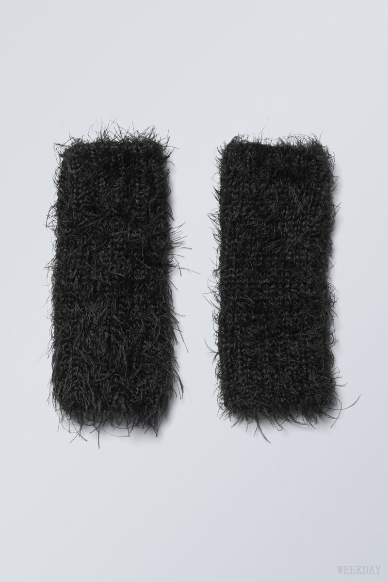 Weekday Hairy Wristwarmers Black | YENU8576