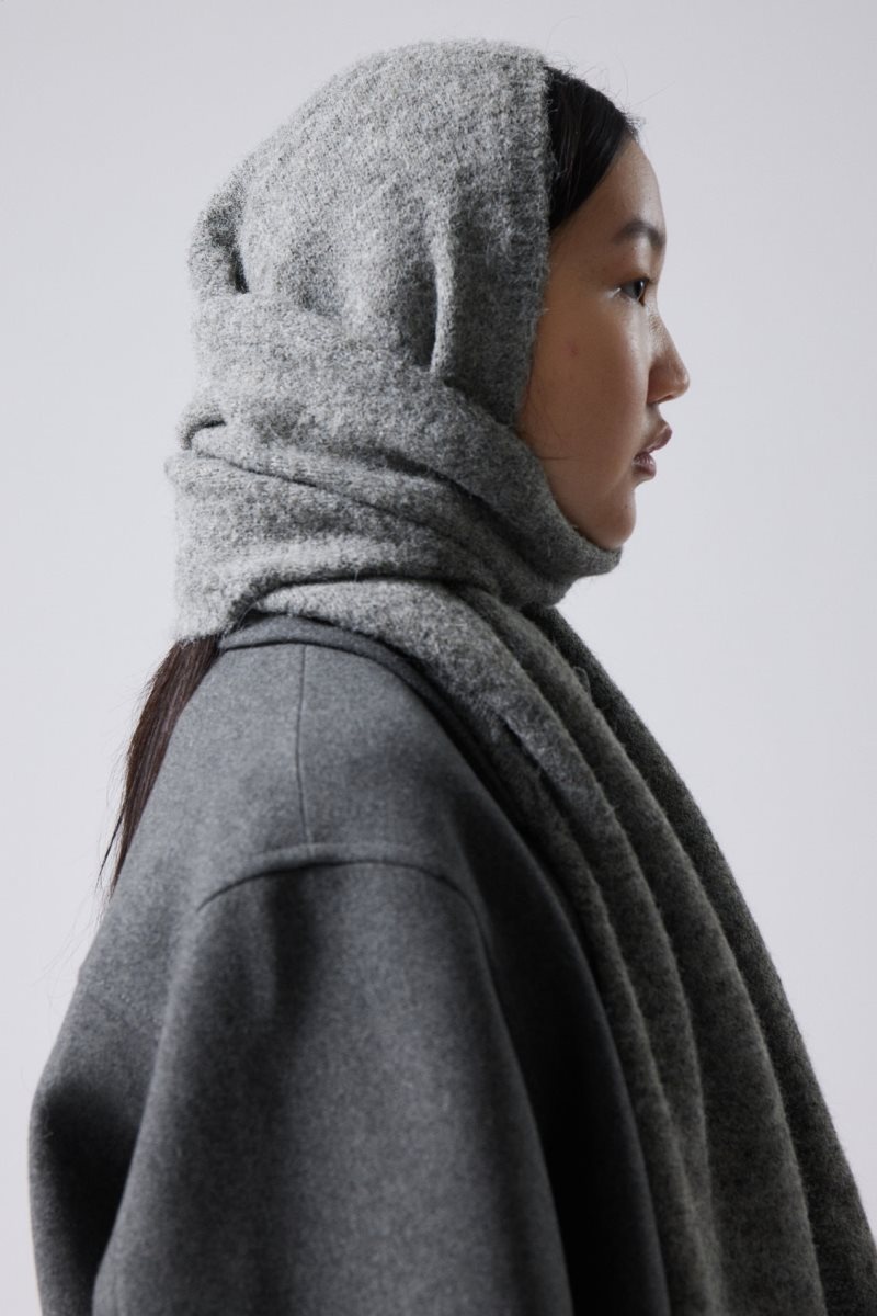 Weekday Hood Scarf Grey | LHKI7531