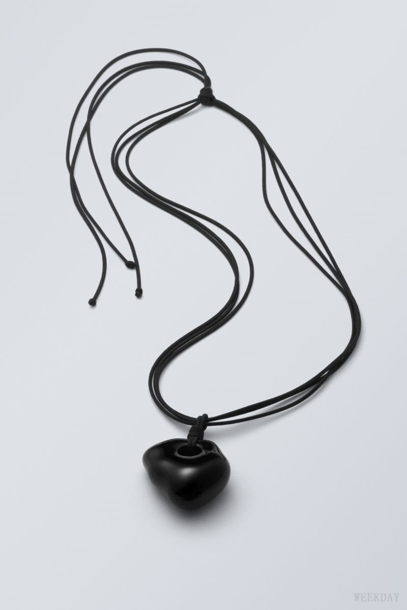 Weekday Kate Necklace Black | CBEI0059