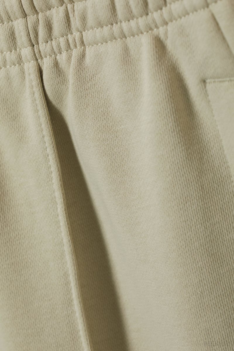 Weekday Ken Terry Lightweight Shorts Khaki | WAFZ3057