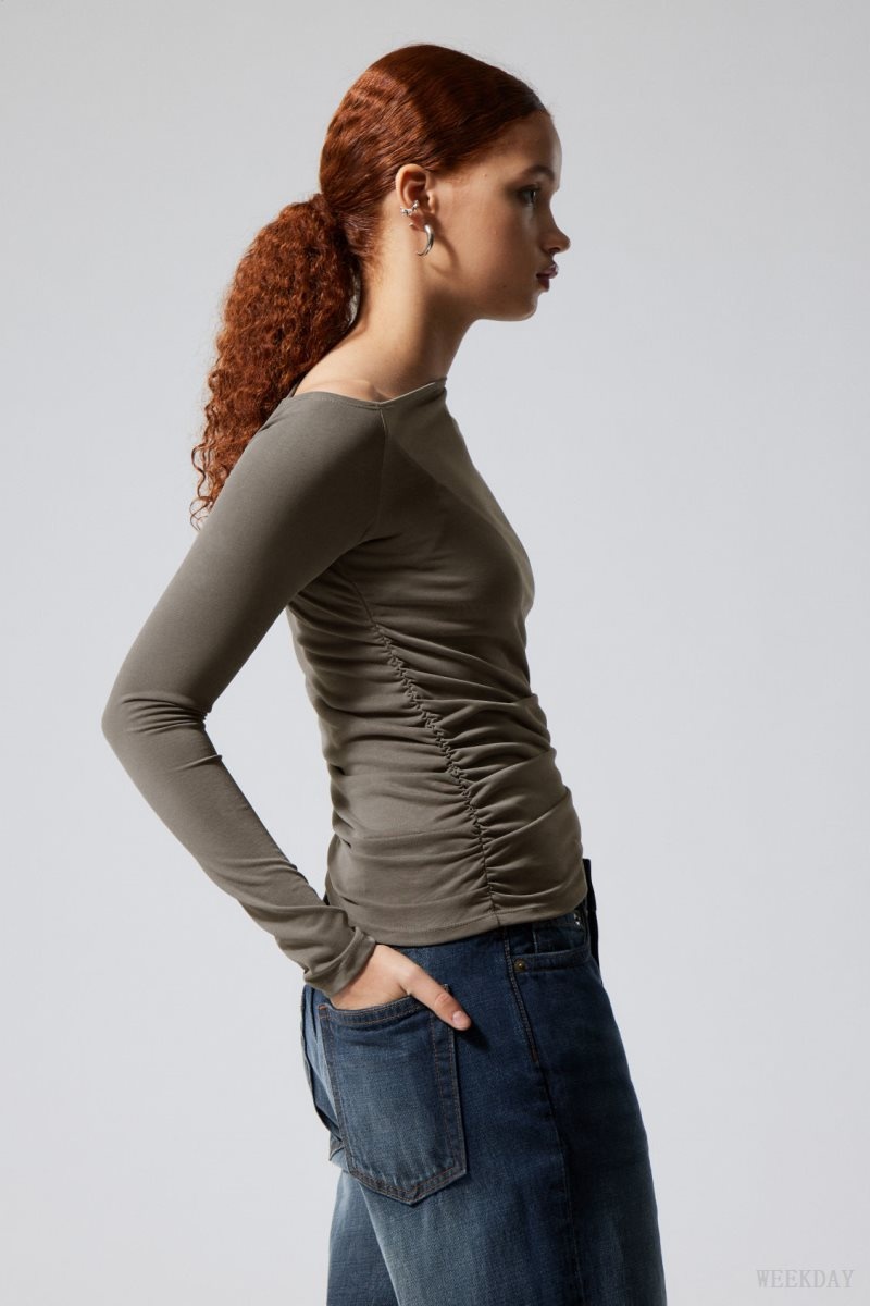 Weekday Main Asymmetric Long Sleeve Dark Khaki | AJTX2840