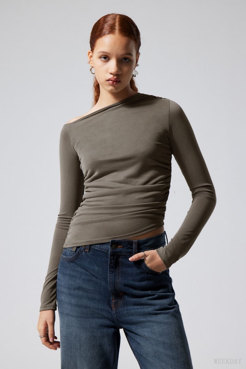 Weekday Main Asymmetric Long Sleeve Dark Khaki | AJTX2840