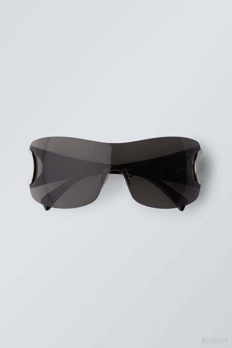 Weekday Motion Sunglasses Black | AHKE4225