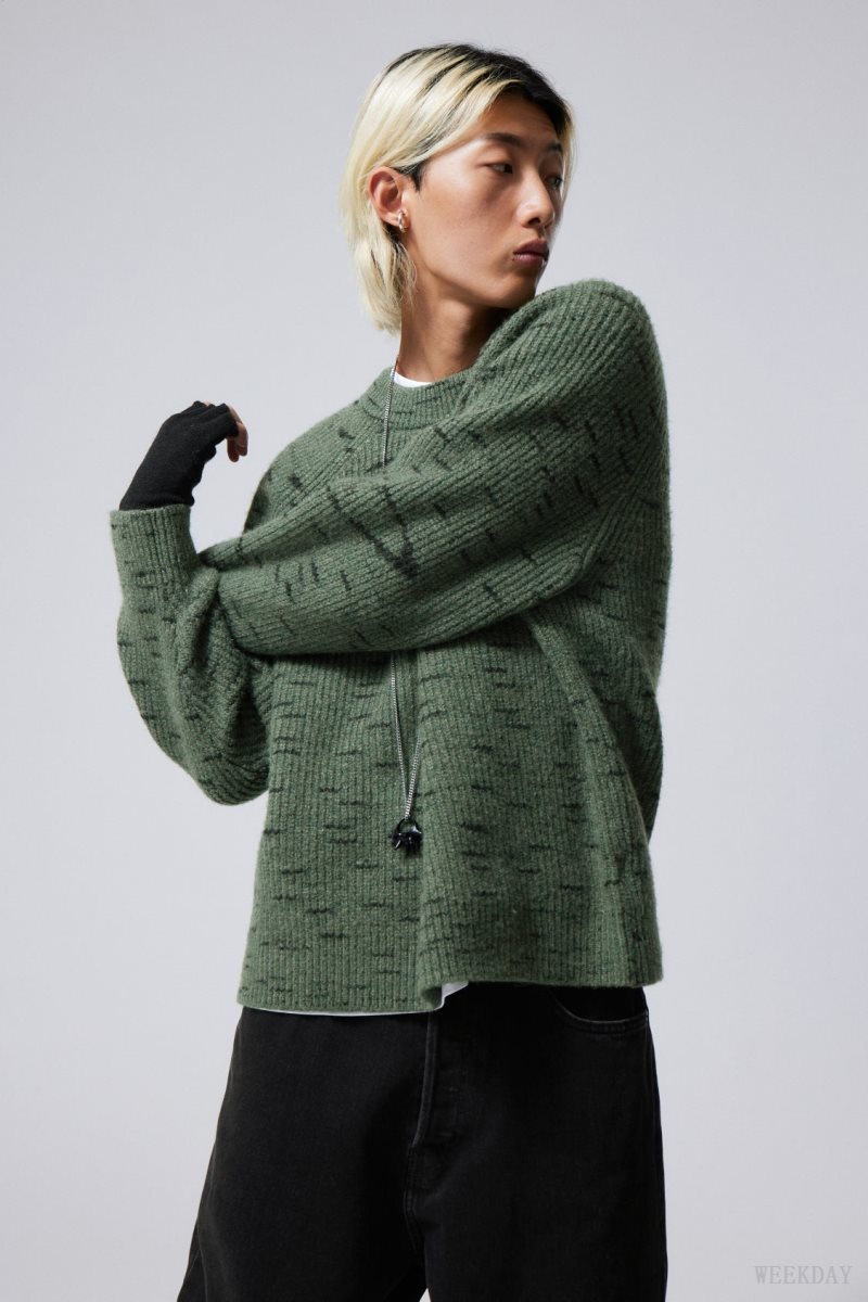 Weekday Norman Relaxed Raglan Sweater Green | SKJH4320