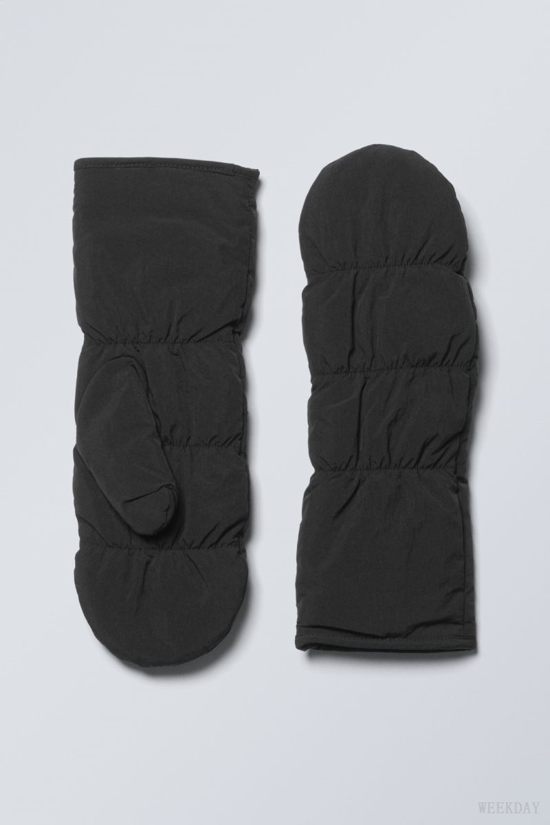 Weekday Padded Mittens Black | TVWE8615