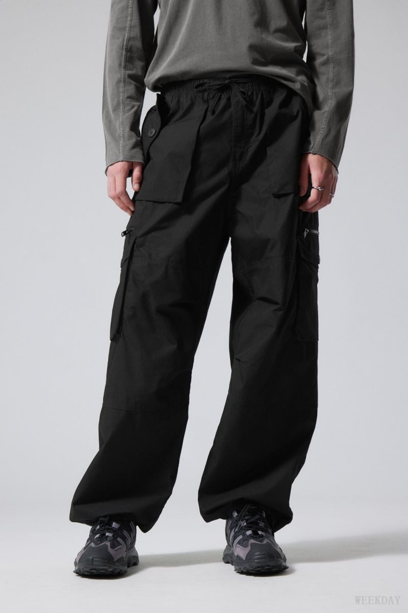 Weekday Piper Loose Cargo Trousers Black | ARRP3429