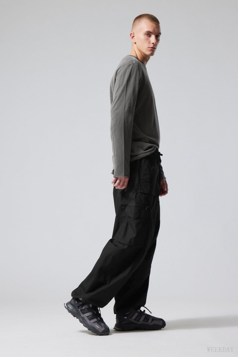 Weekday Piper Loose Cargo Trousers Black | ARRP3429