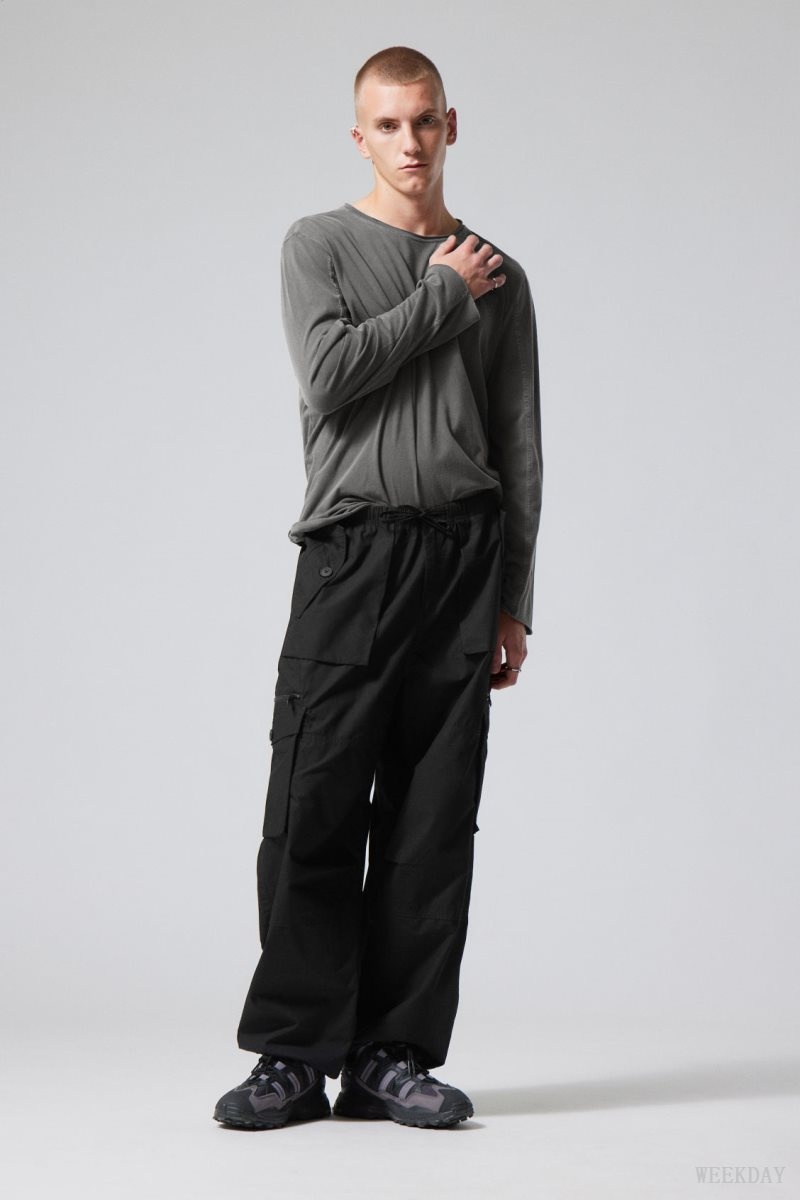 Weekday Piper Loose Cargo Trousers Black | ARRP3429