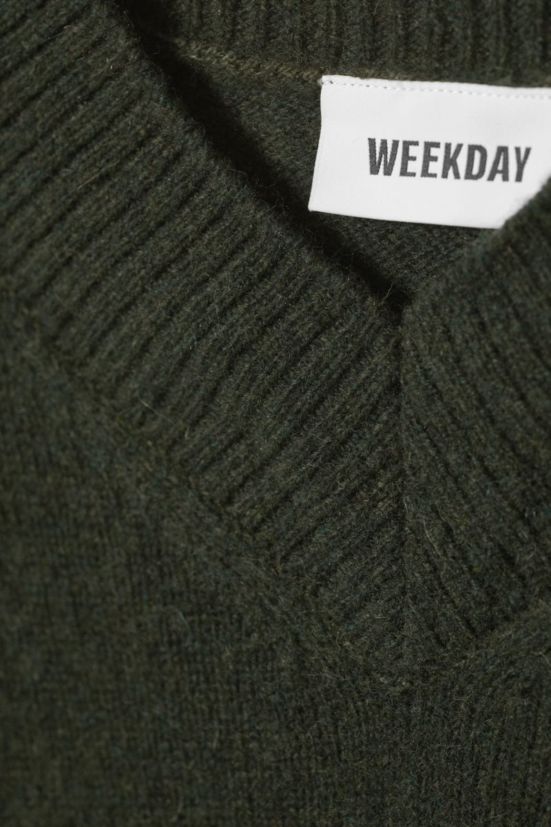 Weekday Reese V-neck Wool Sweater Dark Green | CMSN9137