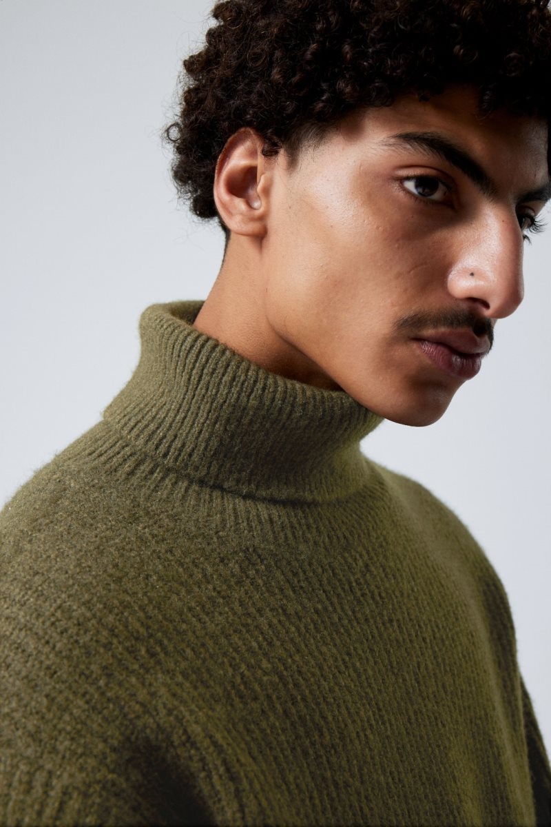 Weekday Renzo Relaxed Wool Blend Turtleneck Khaki Green | QLXN5264