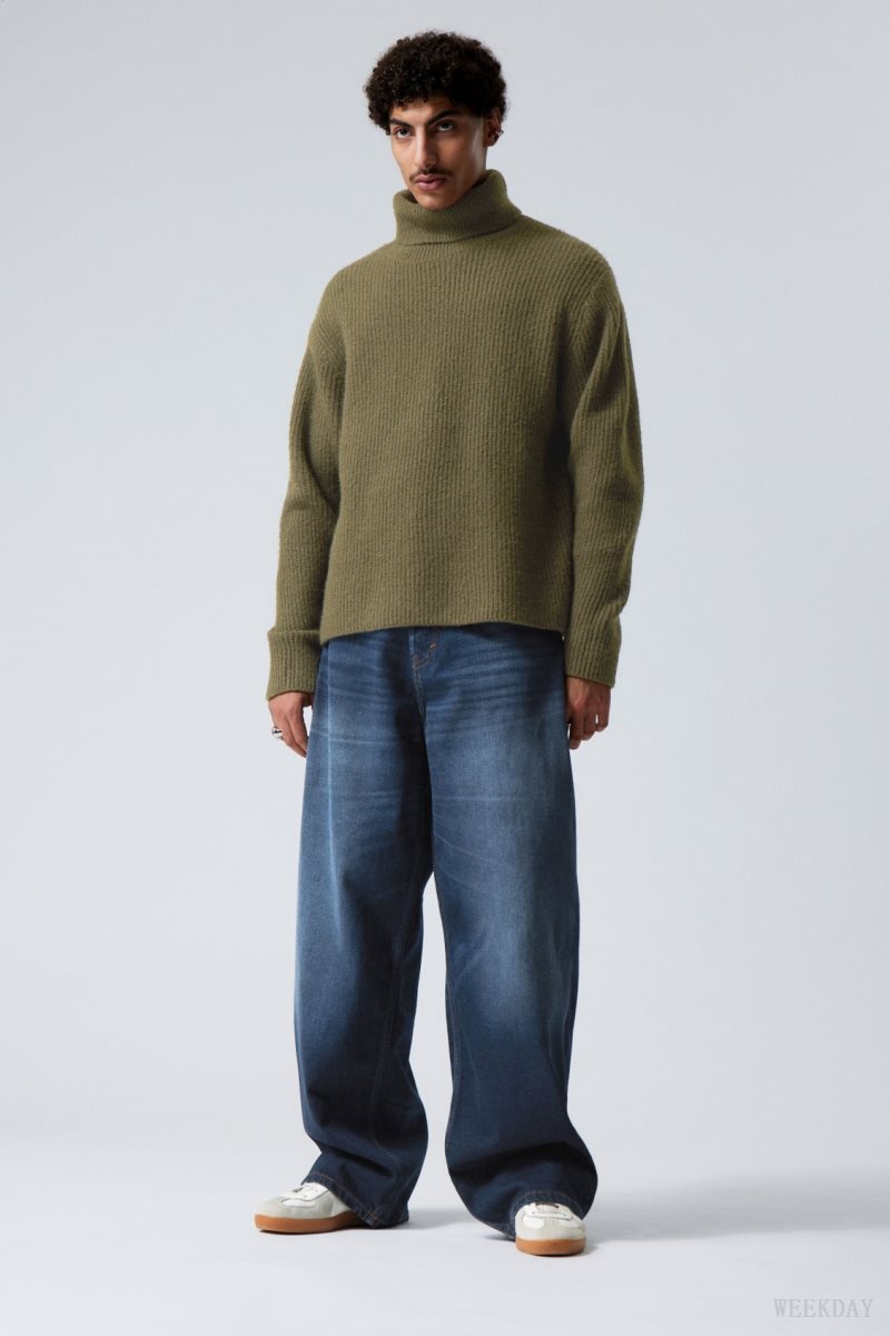 Weekday Renzo Relaxed Wool Blend Turtleneck Khaki Green | QLXN5264