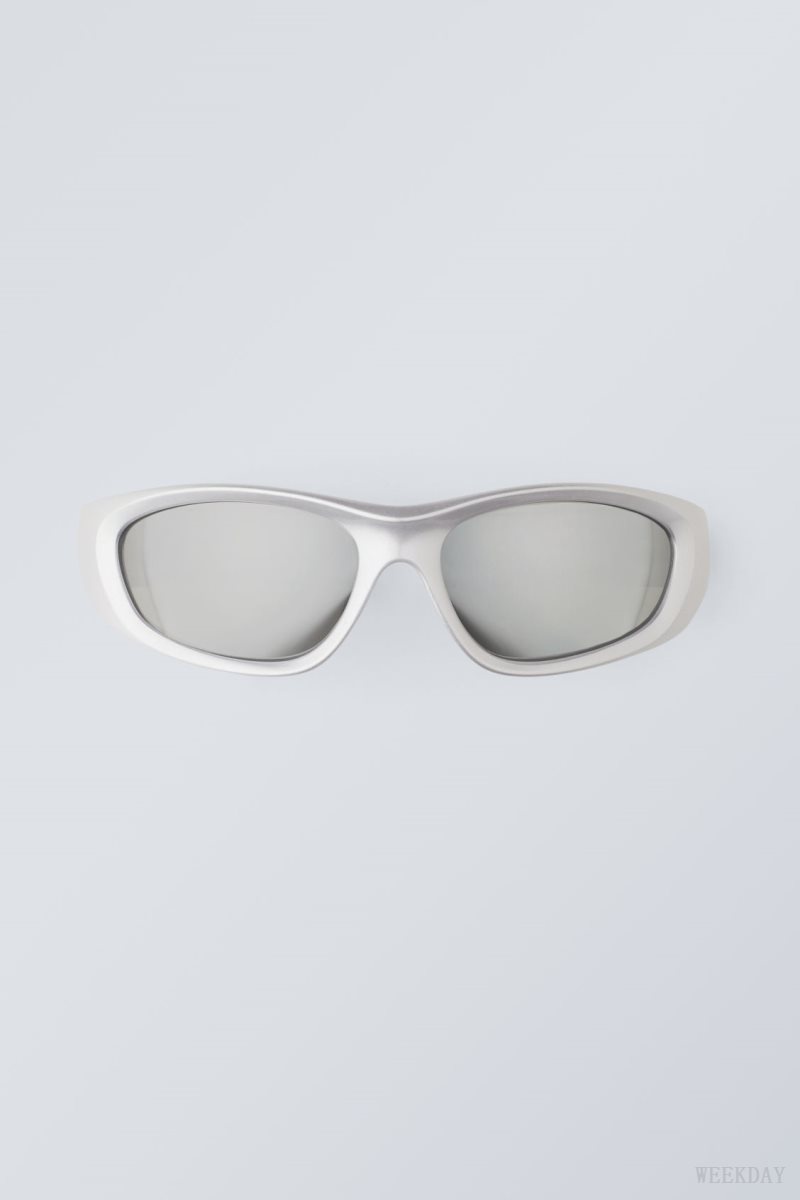 Weekday Trek Sunglasses Silver | BIMG5196