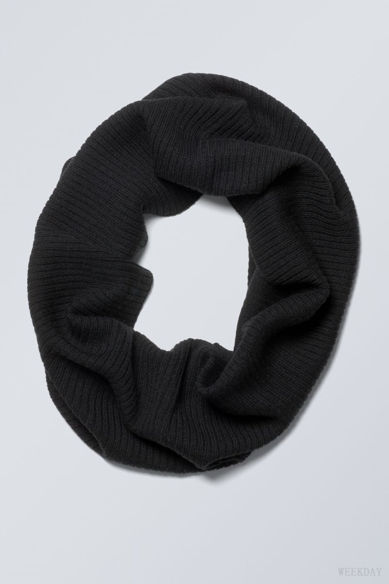 Weekday Tube Scarf Black | CVIZ0676